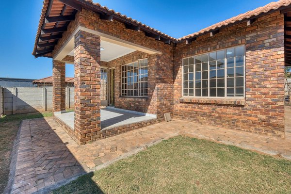 Découvrez comment les suspensions en céramique rehaussent votre déco